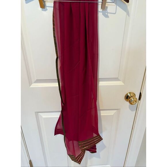 Fuschia Embellished Churidaar - Picture 14 of 15